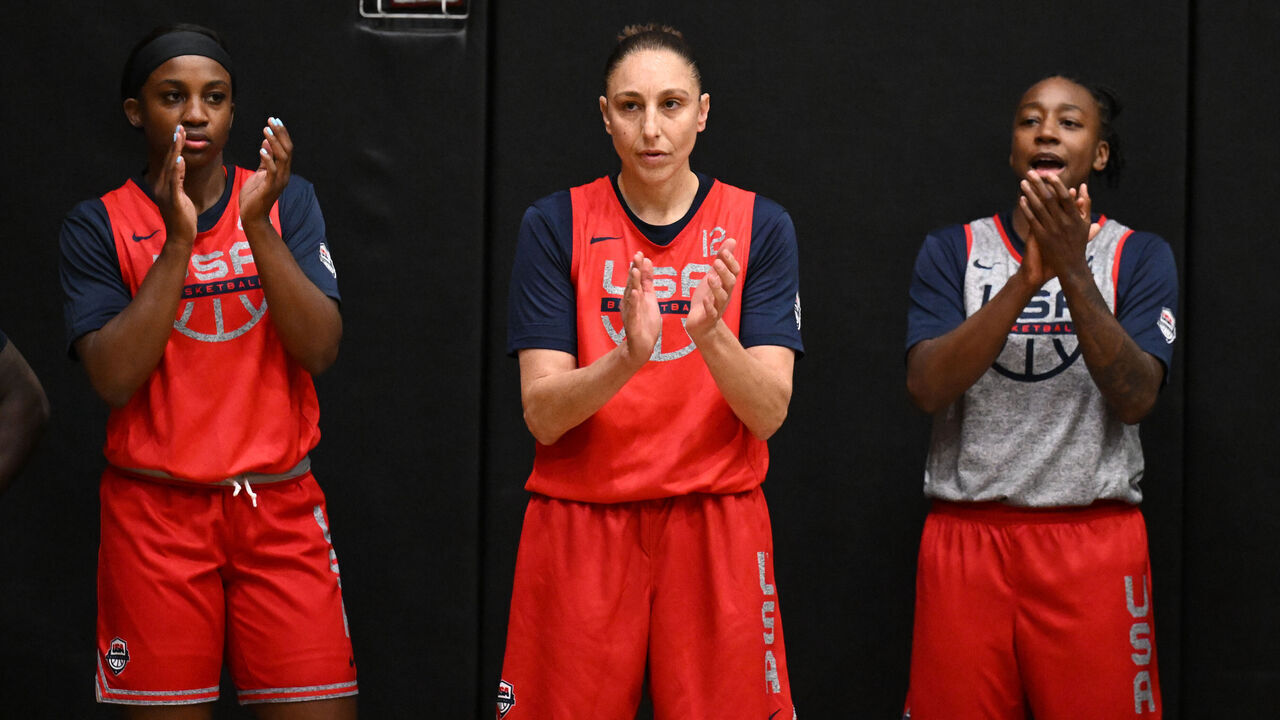 BROOKLYN, NY - FEBRUARY 2: JJackie Young #00, Diana Taurasi #12 and Jewell Loyd #4 during the Women's USAB Practice on February 2, 2024 at Barclays Center in Brooklyn, New York. Mandatory Copyright Notice: Copyright 2024 NBAE