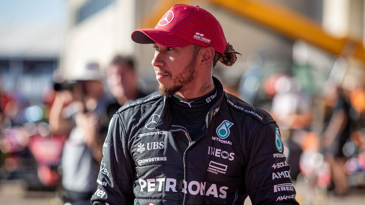 Lewis Hamilton of Uk driving the (44) Mercedes-AMG Petronas F1 Team F1 W14 E Performance Mercedes during the Formula 1 Lenovo United States Grand Prix 2023 on October 20th, 2023 in Austin USA