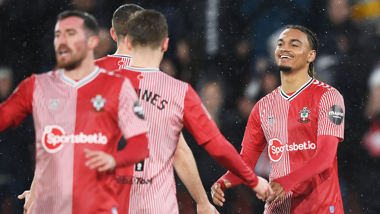 SOUTHAMPTON, ENGLAND - FEBRUARY 06: Sekou Mara of Southampton celebrates scoring his team's second goal with teammates during the Emirates FA Cup Fourth Round Replay match between Southampton and Watford at St Mary's Stadium on February 06, 2024 in Southampton, England.