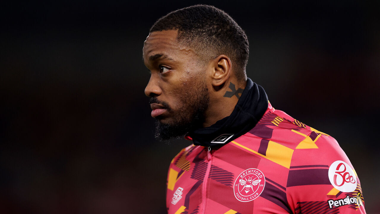 BRENTFORD, ENGLAND - FEBRUARY 05: Ivan Toney of Brentford looks on as he warms up prior to the Premier League match between Brentford FC and Manchester City at Brentford Community Stadium on February 05, 2024 in Brentford, England.