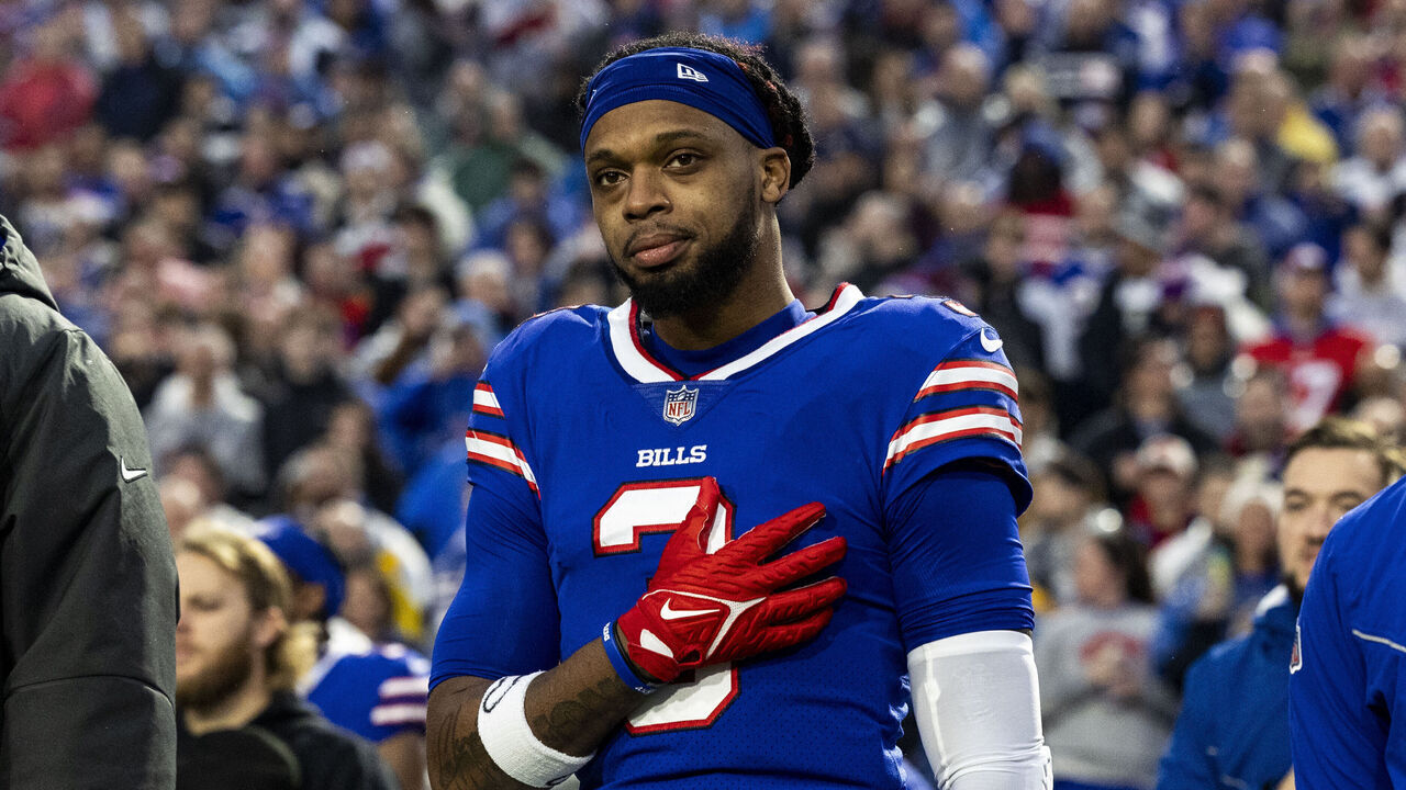 DETROIT, MICHIGAN - DECEMBER 17: Damar Hamlin #3 of the Buffalo Bills stands for the national anthem before the game against the Dallas Cowboys at Highmark Stadium on December 17, 2023 in Orchard Park, New York. The Bills beat the Cowboys 31-10.