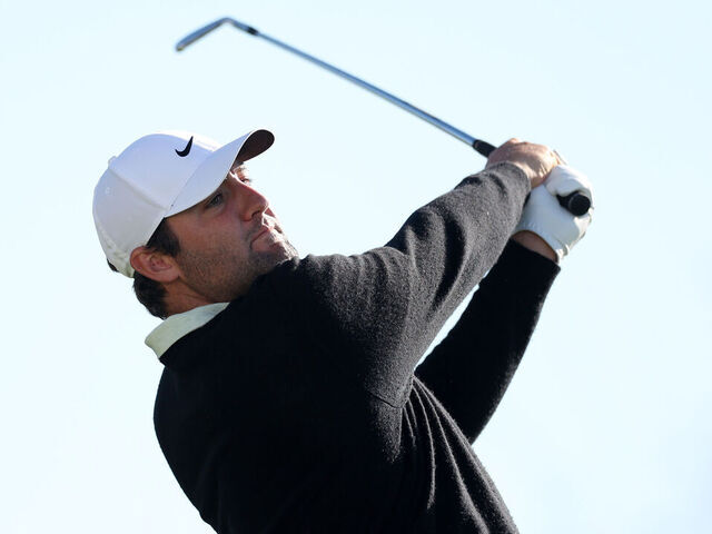 Scheffler moves into contention to win 3rd straight Phoenix…