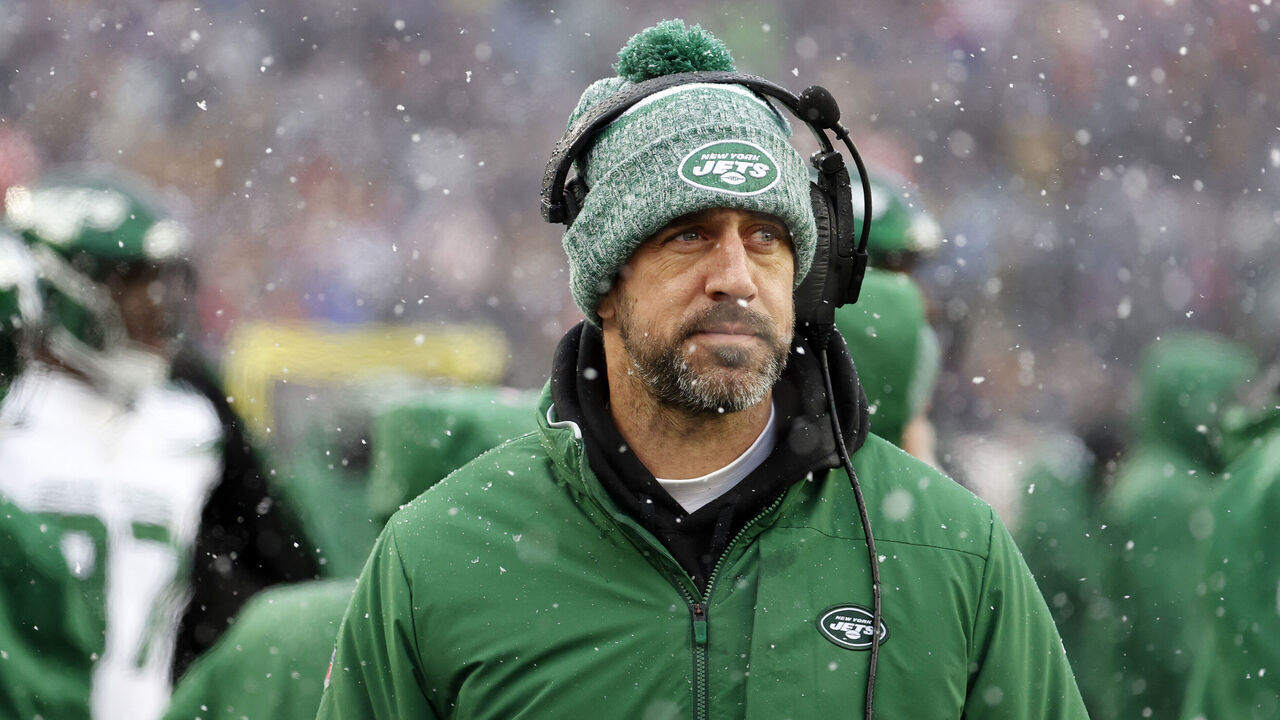 FOXBOROUGH, MA - JANUARY 07: New York Jets quarterback Aaron Rodgers during a game between the New England Patriots and the New York Jets on January 7, 2024, at Gillette Stadium in Foxborough, Massachusetts.