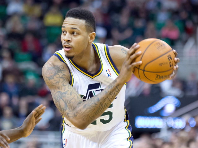 Warriors sign free agent Brandon Rush