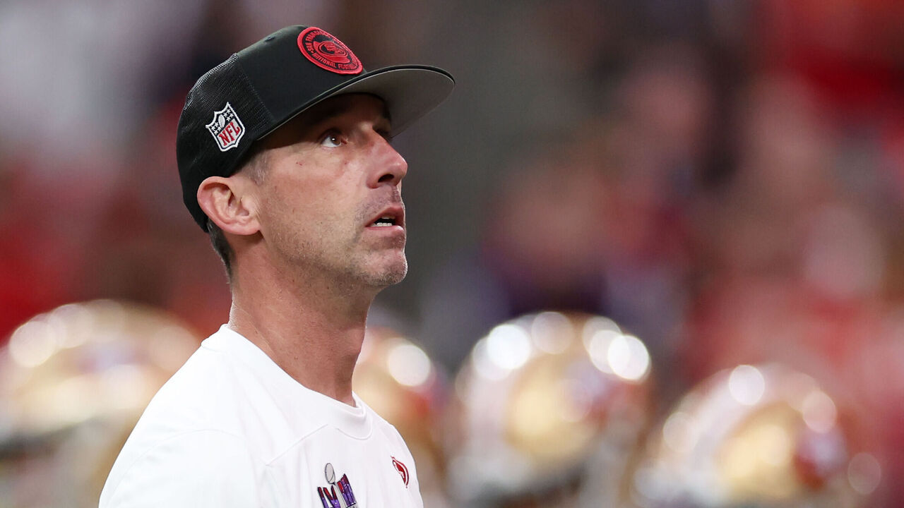 LAS VEGAS, NEVADA - FEBRUARY 11: Head coach Kyle Shanahan of the San Francisco 49ers looks on prior to Super Bowl LVIII against the Kansas City Chiefs at Allegiant Stadium on February 11, 2024 in Las Vegas, Nevada.