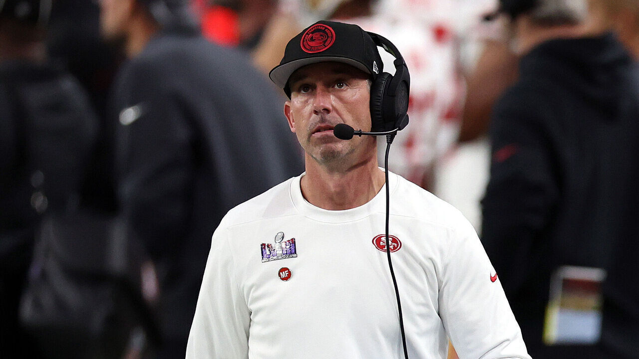 LAS VEGAS, NEVADA - FEBRUARY 11: Head coach Kyle Shanahan of the San Francisco 49ers looks on in the first half against the Kansas City Chiefs during Super Bowl LVIII at Allegiant Stadium on February 11, 2024 in Las Vegas, Nevada.