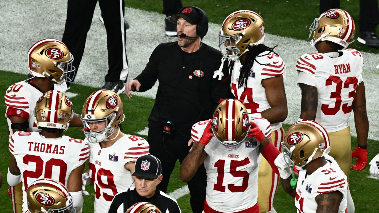 San Francisco 49ers' head coach Kyle Shanahan speaks with his players during Super Bowl LVIII between the Kansas City Chiefs and the San Francisco 49ers at Allegiant Stadium in Las Vegas, Nevada, February 11, 2024.