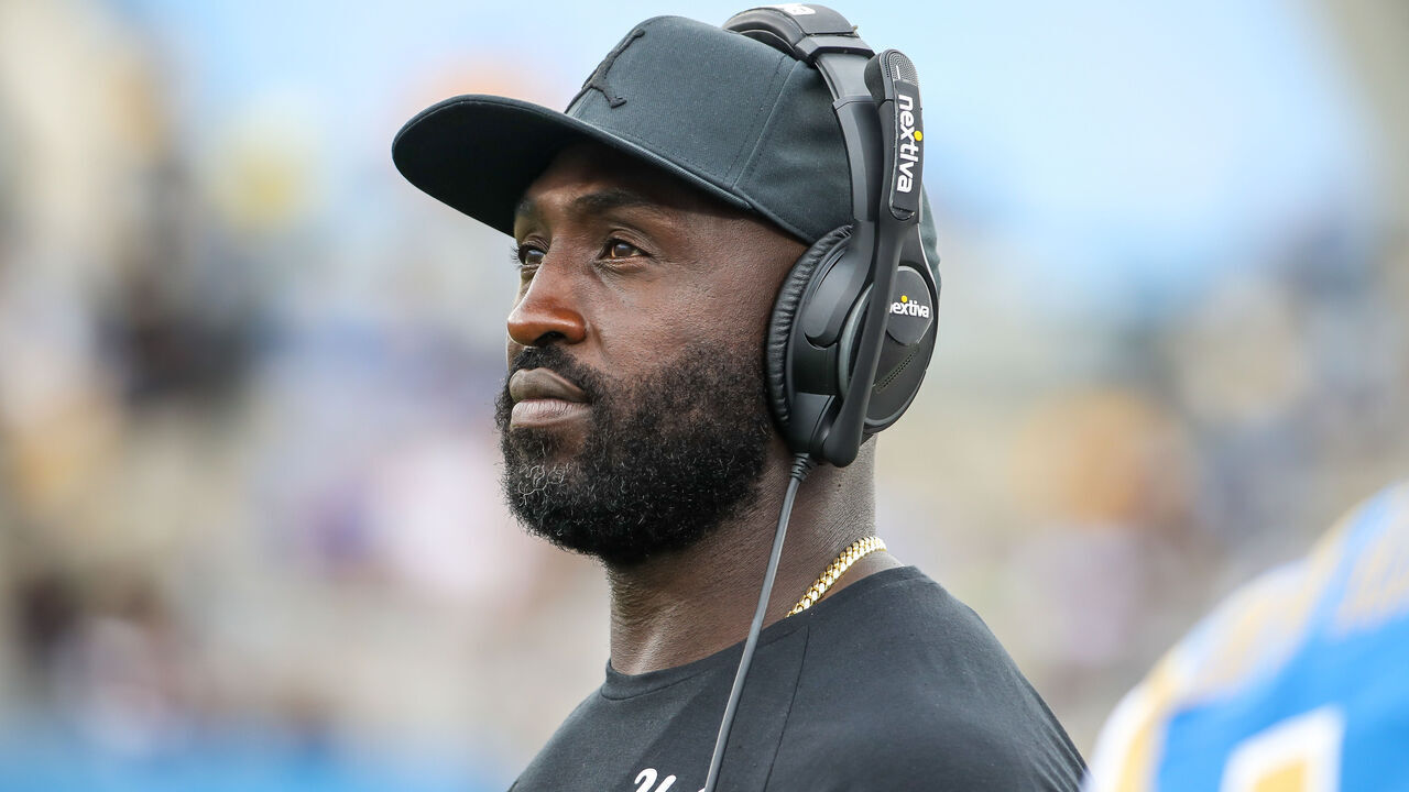 PASADENA, CA - SEPTEMBER 10: UCLA Bruins running back coach DeShaun Foster during the college football game between the Alabama State Hornets and the UCLA Bruins on September 10, 2022, at the Rose Bowl in Pasadena, CA.