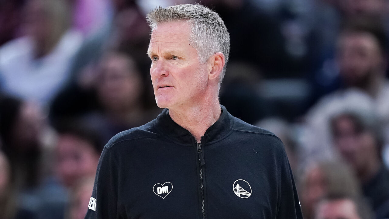 INDIANAPOLIS, INDIANA - FEBRUARY 08: Head coach Steve Kerr of the Golden State Warriors looks on in the second quarter against the Indiana Pacers at Gainbridge Fieldhouse on February 08, 2024 in Indianapolis, Indiana.
