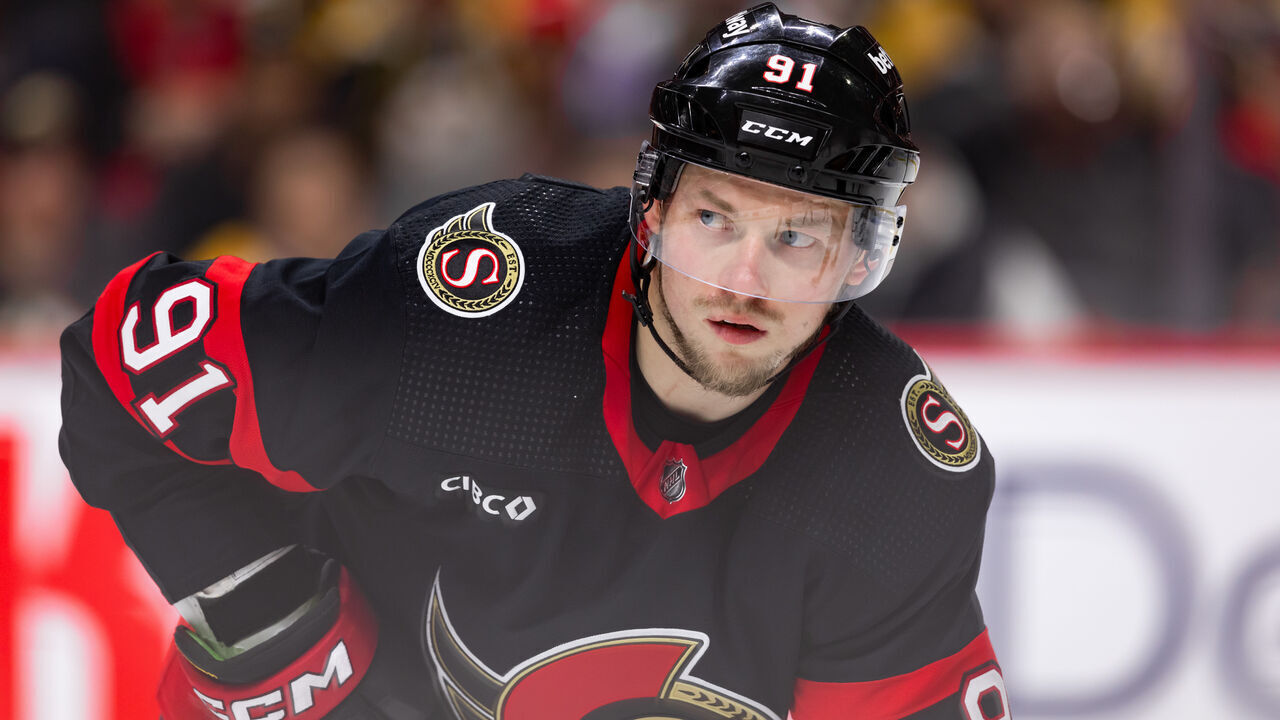 OTTAWA, ON - JANUARY 25: Ottawa Senators Right Wing Vladimir Tarasenko (91) before a face-off during third period National Hockey League action between the Boston Bruins and Ottawa Senators on January 25, 2024, at Canadian Tire Centre in Ottawa, ON, Canada.