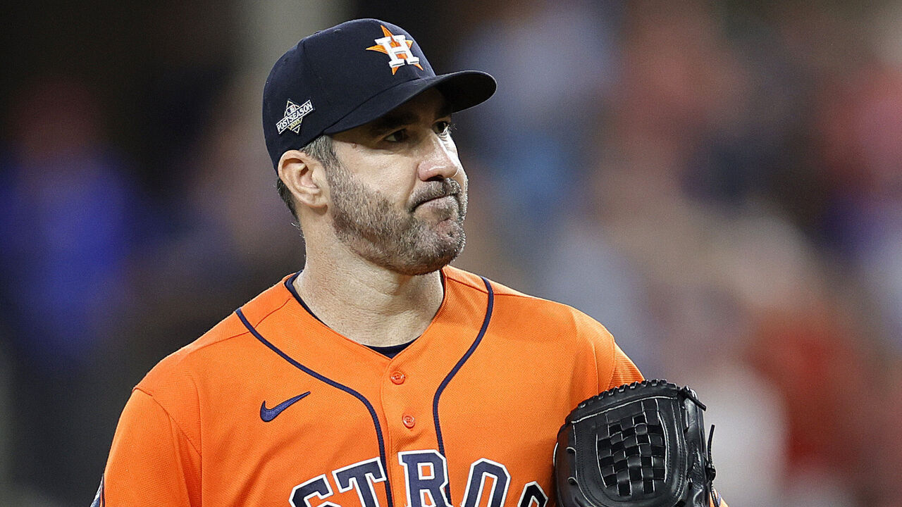 ARLINGTON, TEXAS - OCTOBER 20: Justin Verlander #35 of the Houston Astros reacts against the Texas Rangers during the sixth inning in Game Five of the American League Championship Series at Globe Life Field on October 20, 2023 in Arlington, Texas.