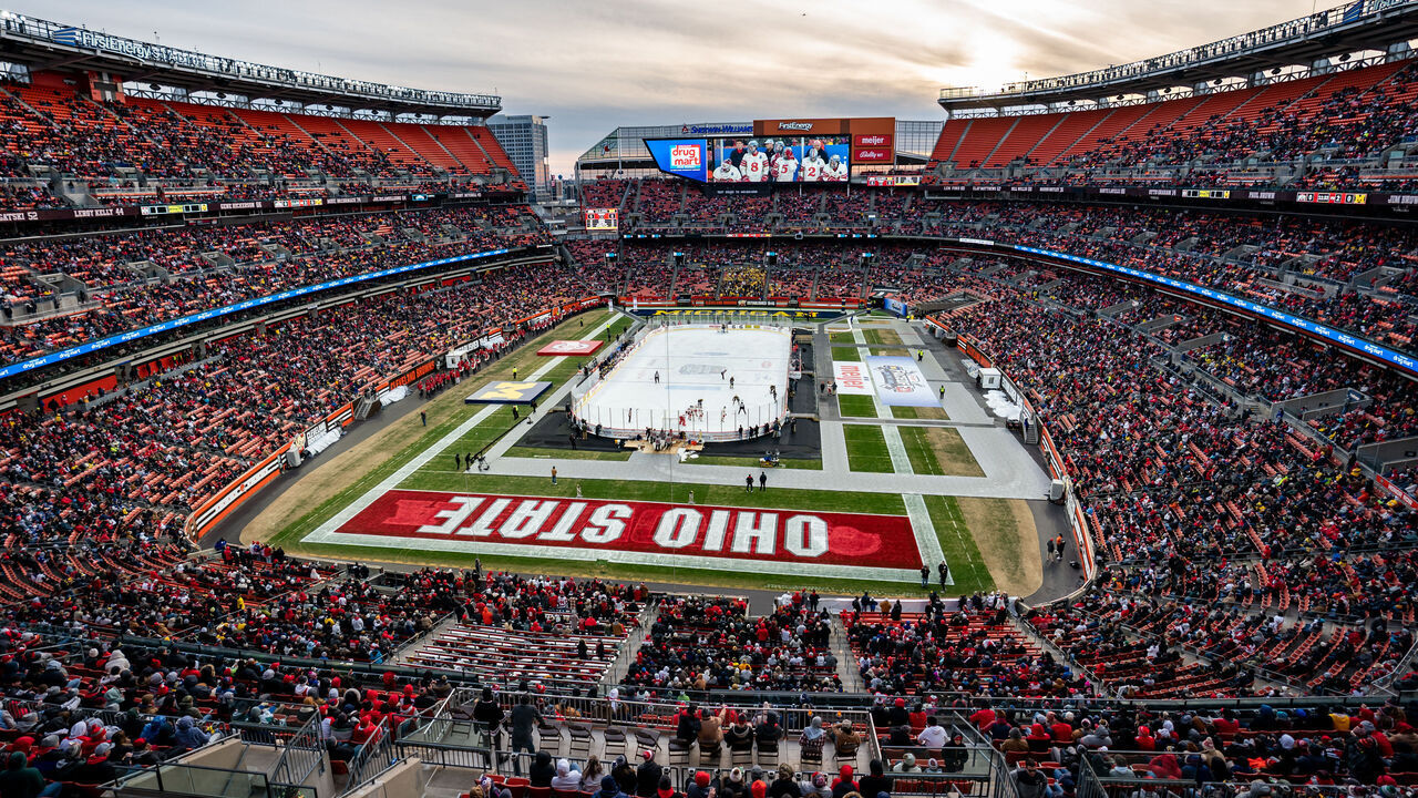 CLEVELAND, OH FEBRUARY 18: FirstEnergy Stadium during the 2nd period of the Faceoff on the Lake NCAA ice hockey game on February 18, 2023 in Cleveland, OH. The Ohio State Buckeyes defeated the Michigan Wolverines 4-2.