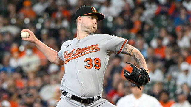 HOUSTON, TX - SEPTEMBER 20: Baltimore Orioles starting pitcher Kyle Bradish (39) delivers a pitch during the baseball game between the Baltimore Orioles and Houston Astros at Minute Maid Park on September 20, 2023, in Houston, Texas.