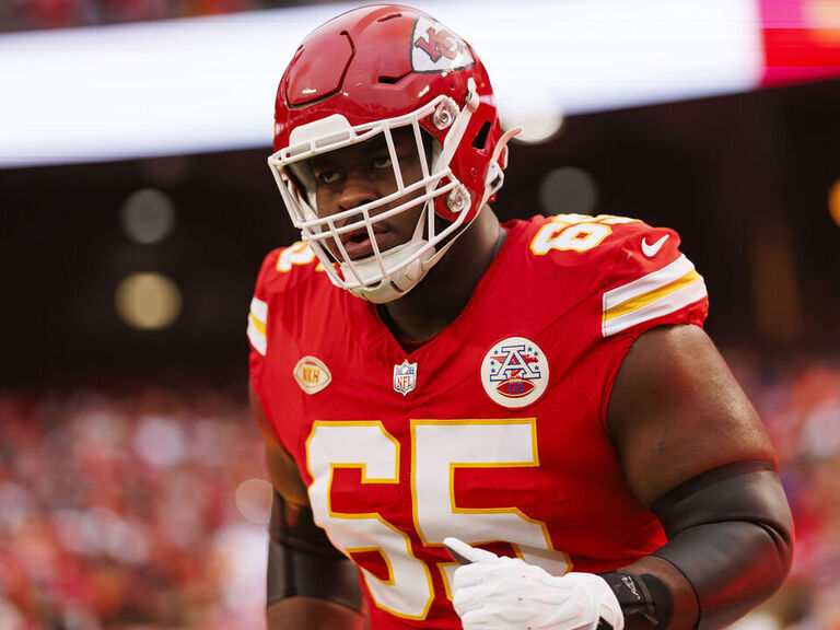 Chiefs' Trey Smith shares WWE belt with boy after parade shooting ...