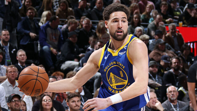 SALT LAKE CITY, UT - FEBRUARY 15: Klay Thompson #11 of the Golden State Warriors drives to the basket during the game against the Utah Jazz on February 15, 2024 at Delta Center in Salt Lake City, Utah. Mandatory Copyright Notice: Copyright 2024 NBAE
