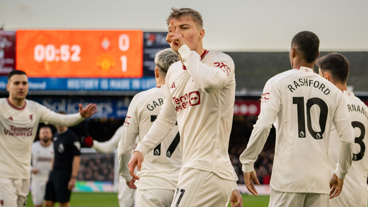 LUTON, ENGLAND - FEBRUARY 18: Rasmus Hojlund of Manchester United celebrates scoring a goal to make the score 0-1 during the Premier League match between Luton Town and Manchester United at Kenilworth Road on February 18, 2024 in Luton, United Kingdom.
