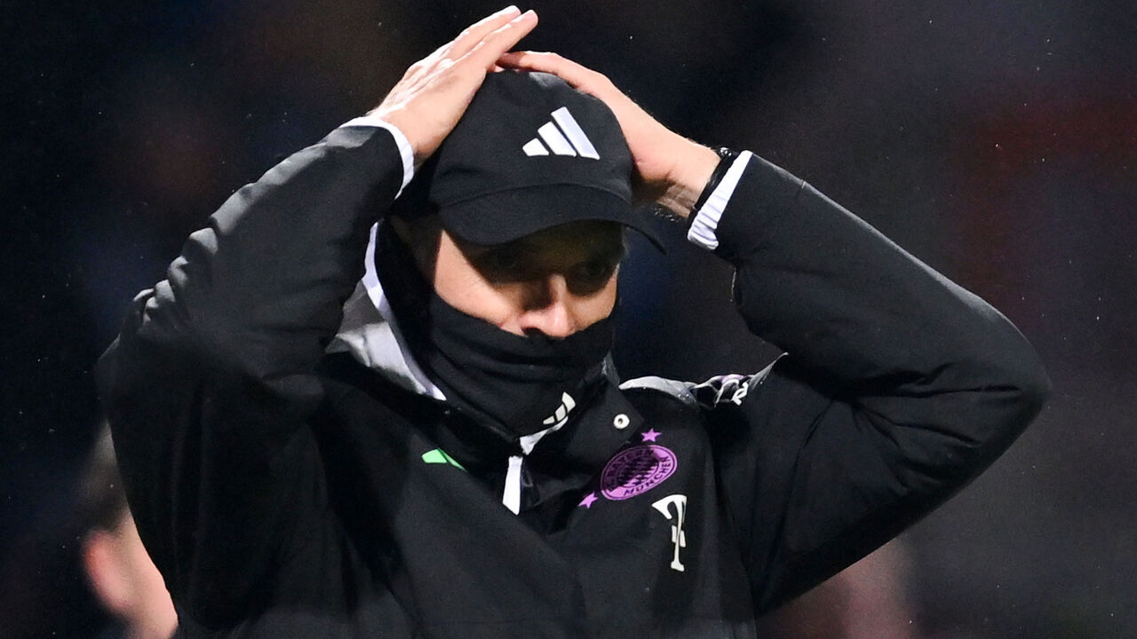 18 February 2024, North Rhine-Westphalia, Bochum: Soccer: Bundesliga, VfL Bochum - Bayern Munich, Matchday 22, Vonovia Ruhrstadion. Munich head coach Thomas Tuchel reacts. Photo: David Inderlied/dpa - IMPORTANT NOTE: In accordance with the regulations of the DFL German Football League and the DFB German Football Association, it is prohibited to utilize or have utilized photographs taken in the stadium and/or of the match in the form of sequential images and/or video-like photo series.