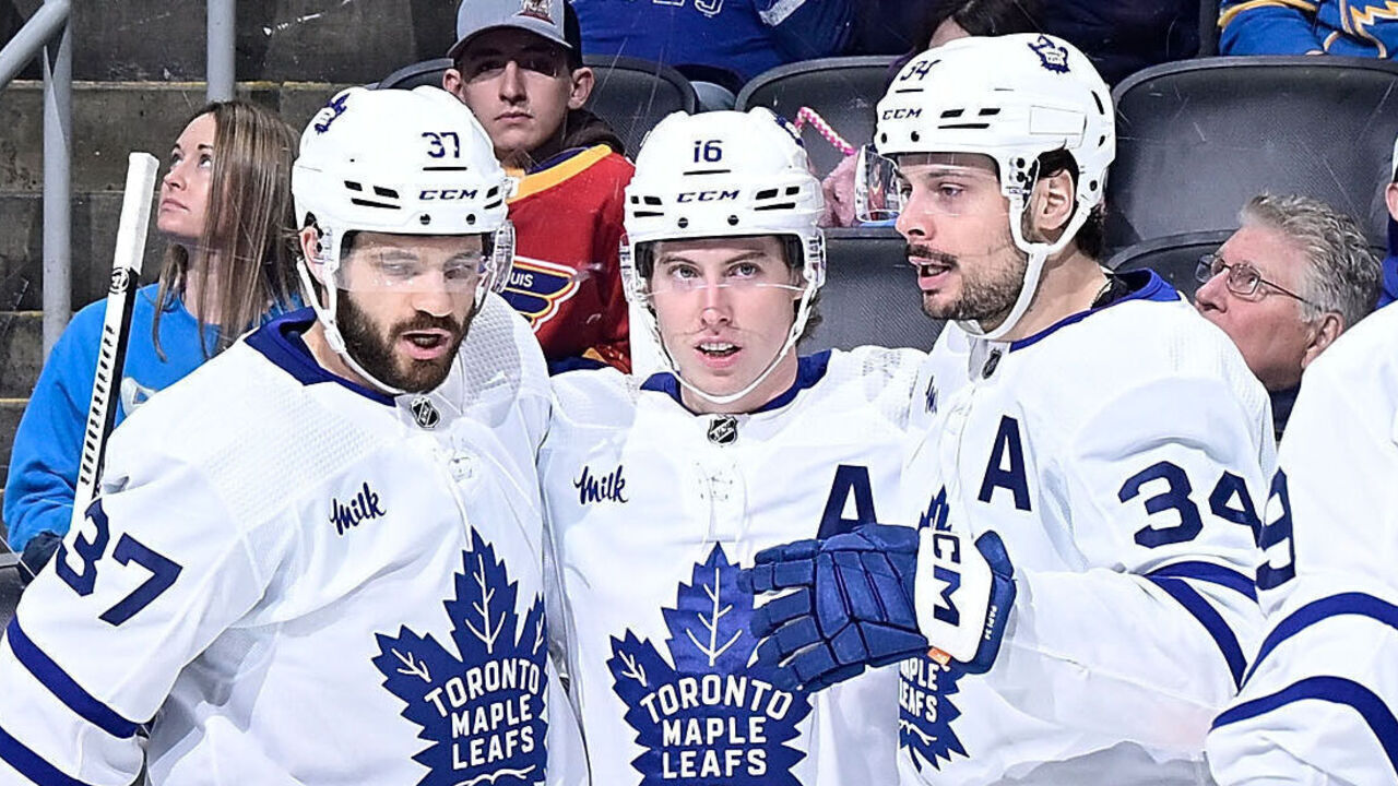 ST. LOUIS, MO - FEBRUARY 19: Auston Matthews #34 of the Toronto Maple Leafs is congratulated after scoring a goal against the St. Louis Blues on February 19, 2024 at the Enterprise Center in St. Louis, Missouri.