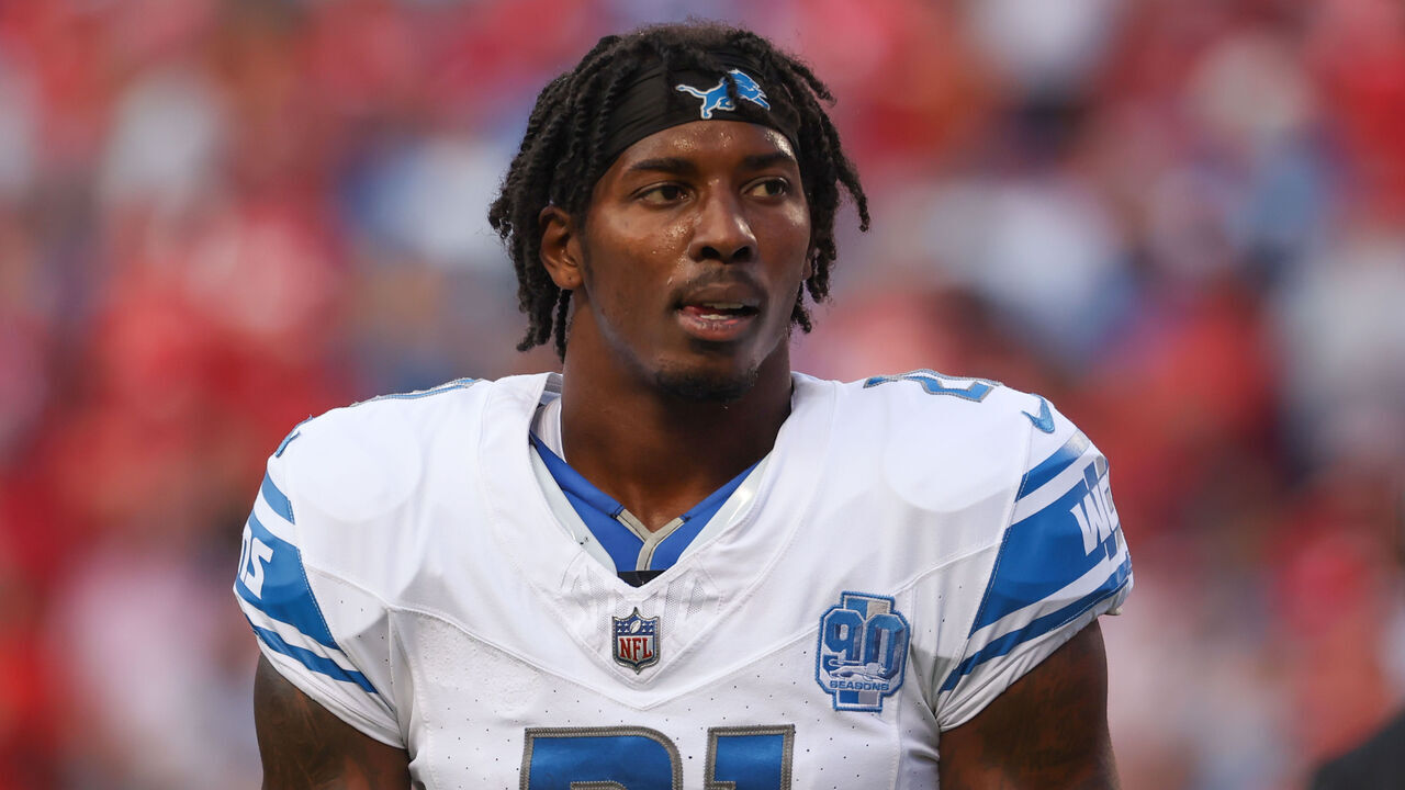 KANSAS CITY, MO - SEPTEMBER 07: Detroit Lions safety Tracy Walker III (21) before an NFL game between the Detroit Lions and Kansas City Chiefs on Sep 7, 2023 at GEHA Field at Arrowhead Stadium in Kansas City, MO.