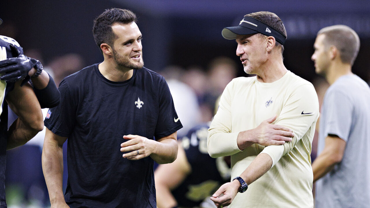 NEW ORLEANS, LOUISIANA - AUGUST 27: Head Coach Dennis Allen talks with Derek Carr #4 of the New Orleans Saints before the preseason game against the Houston Texans at Caesars Superdome on August 27, 2023 in New Orleans, Louisiana. The Texans defeated the Saints 17-13.