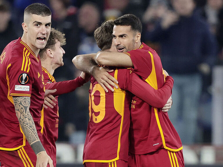 Europa League roundup: Milan and Roma into last 16, bad day for French clubs