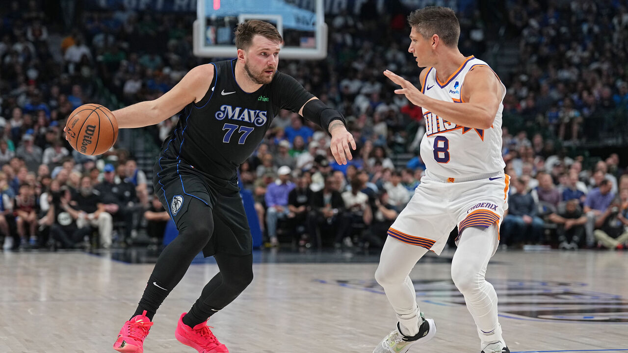 DALLAS, TX - FEBRUARY 22: Luka Doncic #77 of the Dallas Mavericks handles the ball during the game against the Phoenix Suns on February 22, 2024 at the American Airlines Center in Dallas, Texas. Mandatory Copyright Notice: Copyright 2024 NBAE