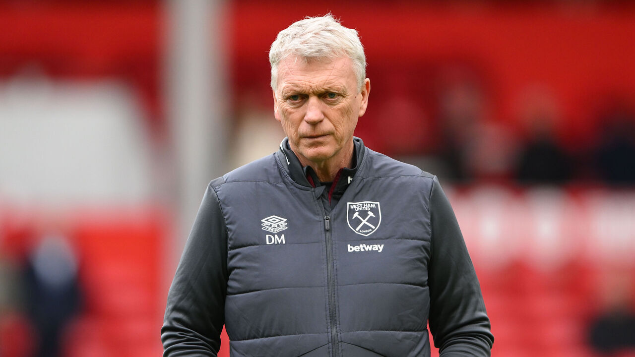 David Moyes, manager of West Ham United, is looking on during the Premier League match between Nottingham Forest and West Ham United at the City Ground in Nottingham, on February 17, 2024.