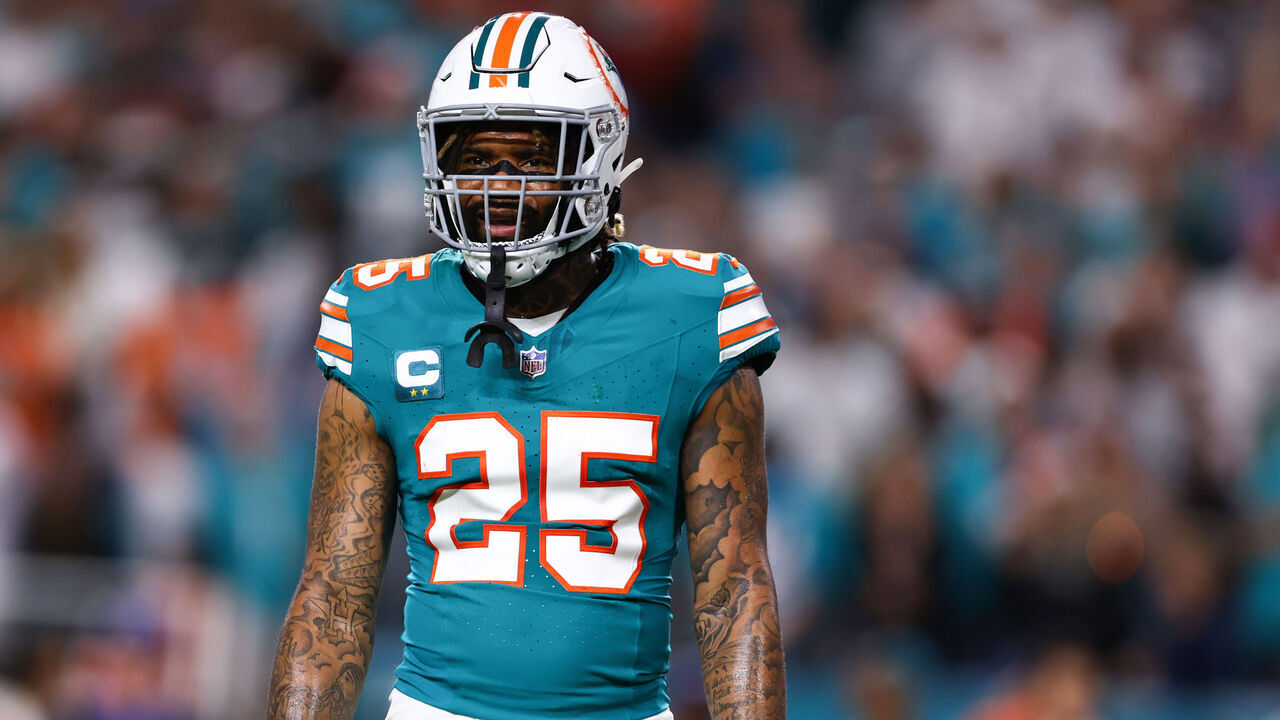 MIAMI GARDENS, FLORIDA - DECEMBER 24: Xavien Howard #25 of the Miami Dolphins looks on against the Dallas Cowboys during the fourth quarter of the game at Hard Rock Stadium on December 24, 2023 in Miami Gardens, Florida.