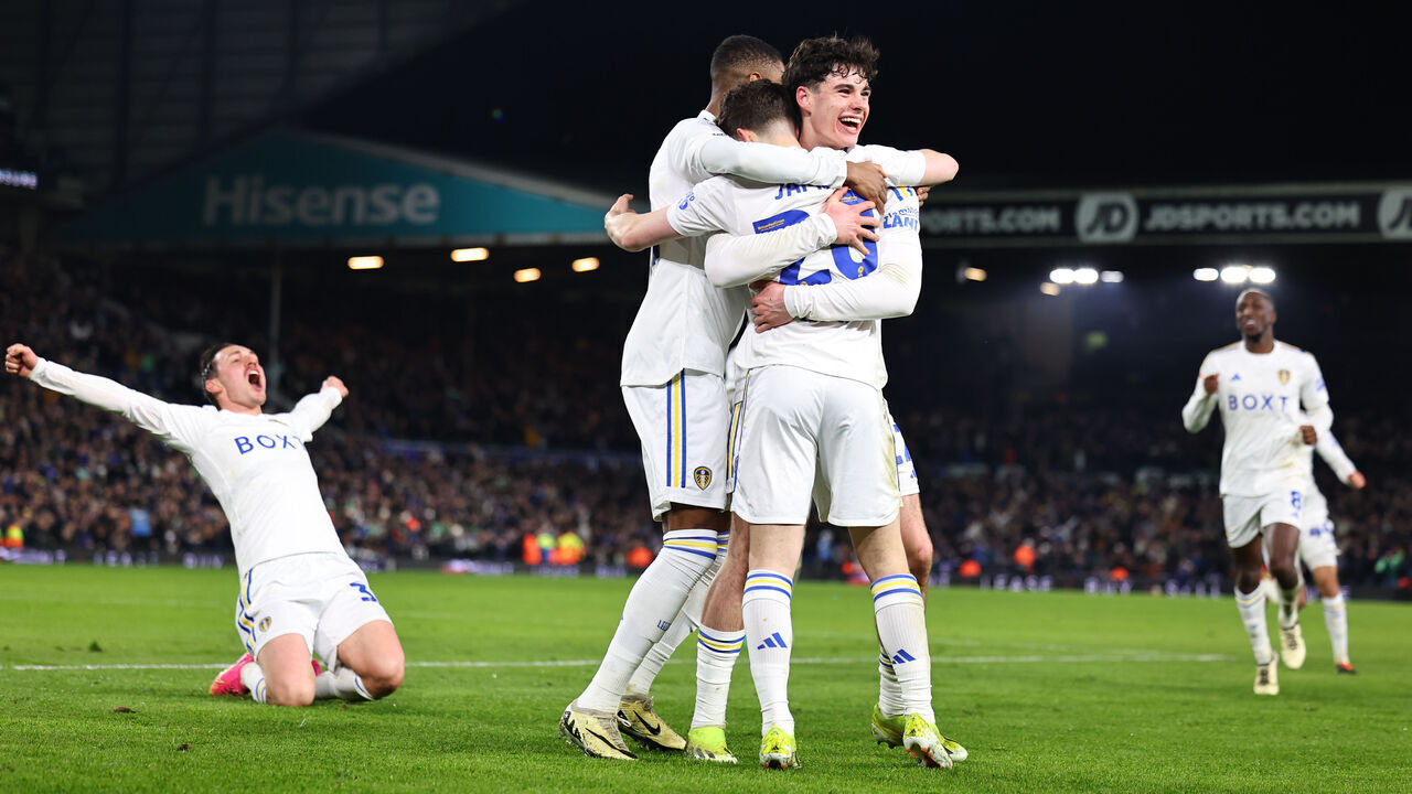 LEEDS, ENGLAND - FEBRUARY 23: Daniel James of Leeds United celebrates after Patrick Bamford of Leeds United scores a goal to make it 3-1 during the Sky Bet Championship match between Leeds United and Leicester City at Elland Road on February 23, 2024 in Leeds, England.