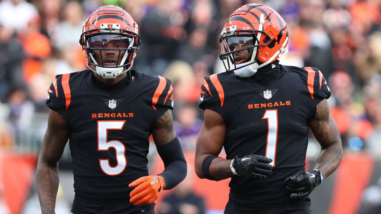 CINCINNATI, OH - DECEMBER 16: Cincinnati Bengals wide receiver Tee Higgins (5) and wide receiver Ja'Marr Chase (1) during the game against the Minnesota Vikings and the Cincinnati Bengals on December 16, 2023, at Paycor Stadium in Cincinnati, OH.