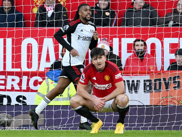 'Naive' Man United suffer last-minute defeat to Fulham 'Naive' Man United suffer last-minute defeat to Fulham