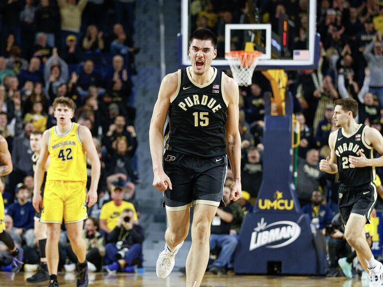 Edey Matches Season High With 35 Points, No. 3 Purdue Beats Michigan ...