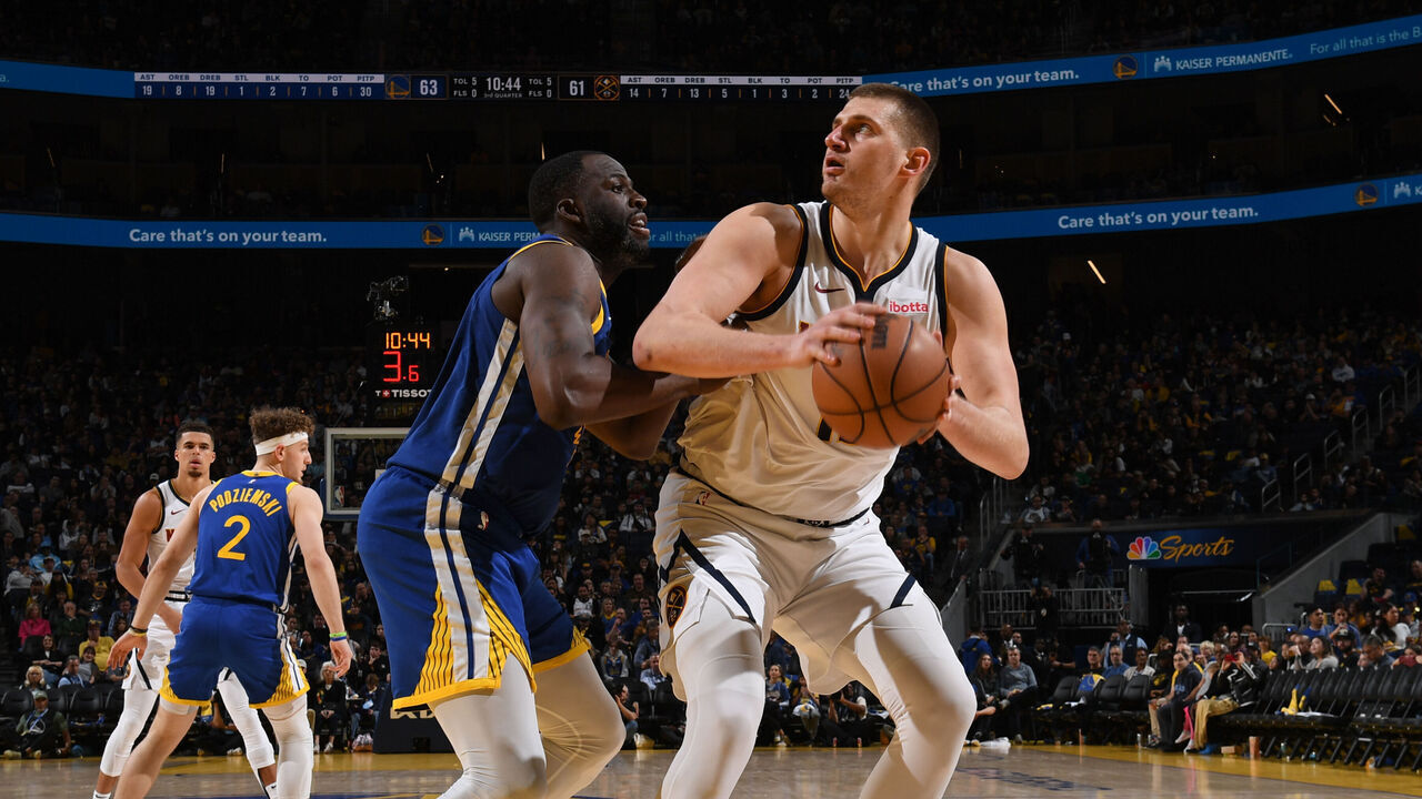 SAN FRANCISCO, CA - FEBRUARY 25: Nikola Jokic #15 of the Denver Nuggets handles the ball during the game against the Golden State Warriors on February 25, 2024 at Chase Center in San Francisco, California. NOTE TO USER: User expressly acknowledges and agrees that, by downloading and or using this photograph, user is consenting to the terms and conditions of Getty Images License Agreement. Mandatory Copyright Notice: Copyright 2024 NBAE