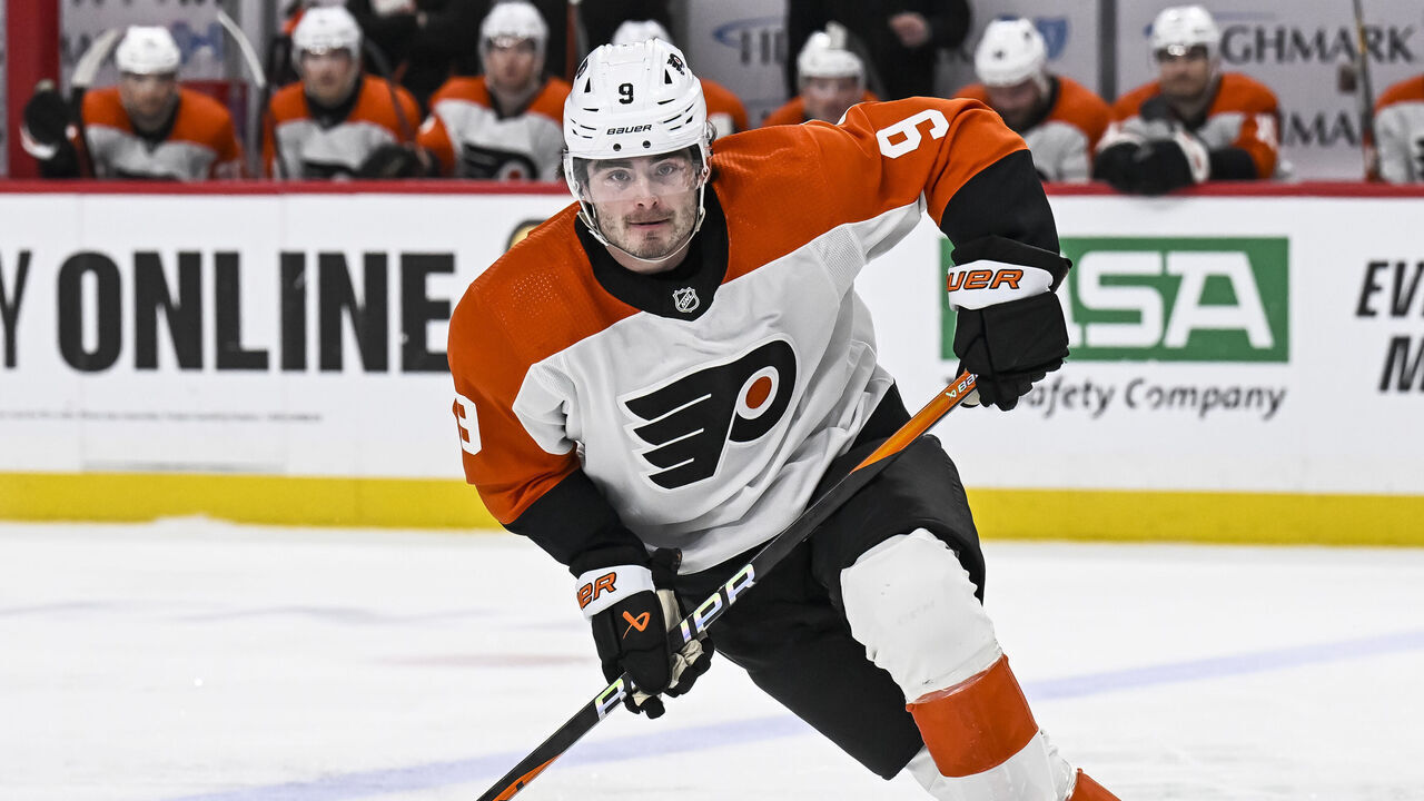 PITTSBURGH, PA - FEBRUARY 25: Philadelphia Flyers defenseman Jamie Drysdale (9) skates during the second period in the NHL game between the Pittsburgh Penguins and the Philadelphia Flyers on February 25, 2024, at PPG Paints Arena in Pittsburgh, PA.