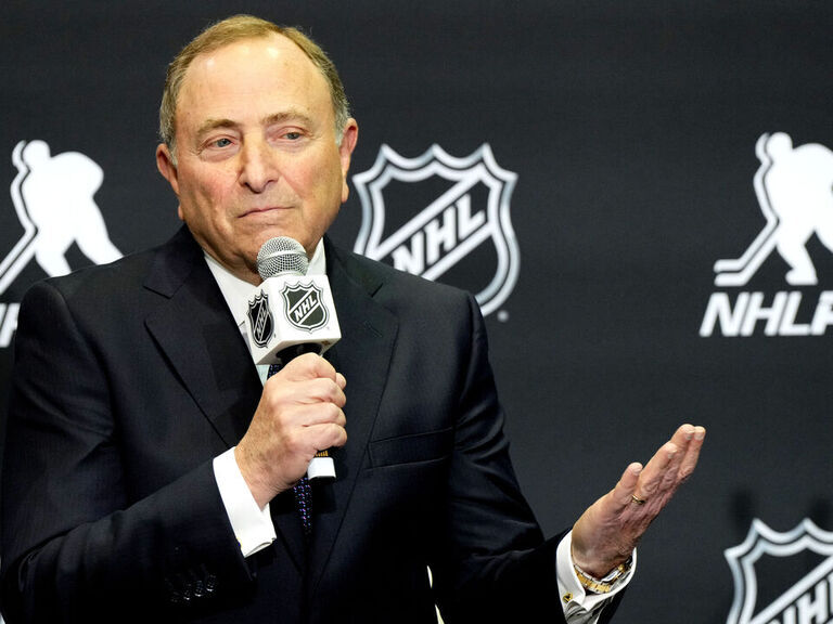 Bettman Not Concerned About Jets Attendance Decline TheScore bettman-not-concerned-about-jets-attendance-decline-thescore