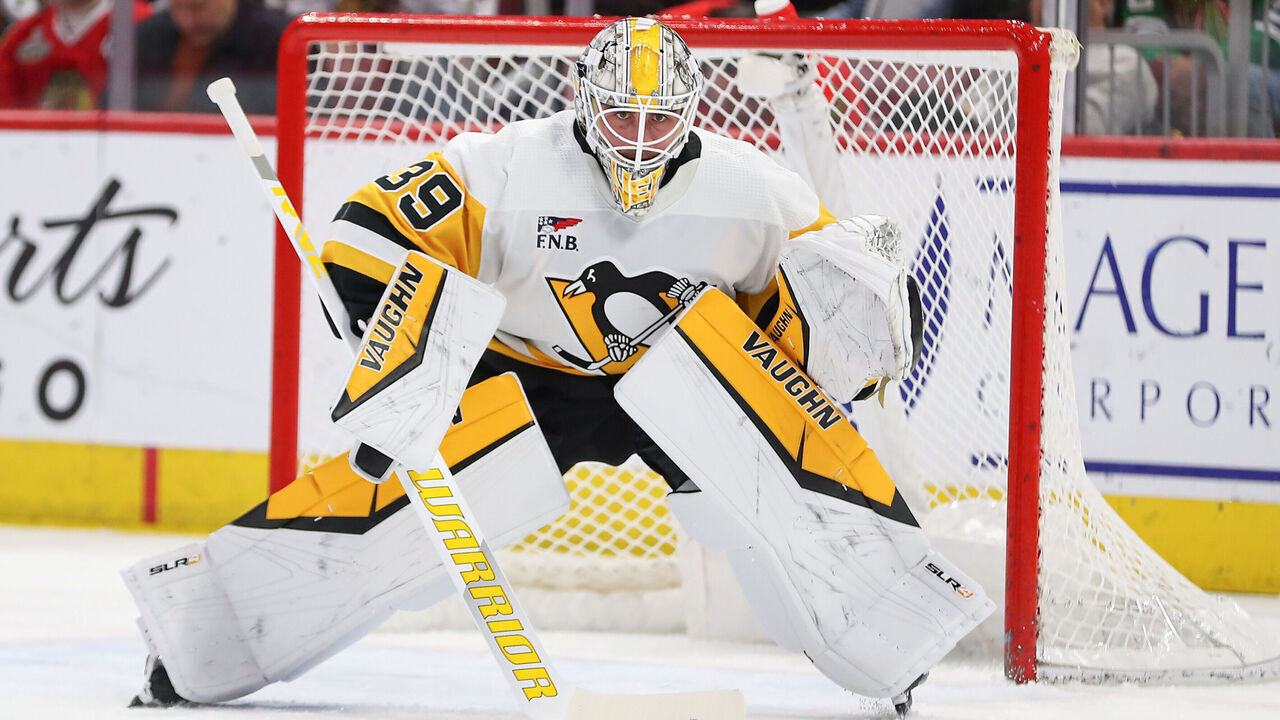 CHICAGO, IL - FEBRUARY 15: Alex Nedeljkovic #39 of the Pittsburgh Penguins tends net during the first period against the Chicago Blackhawks at the United Center on February 15, 2024 in Chicago, Illinois.