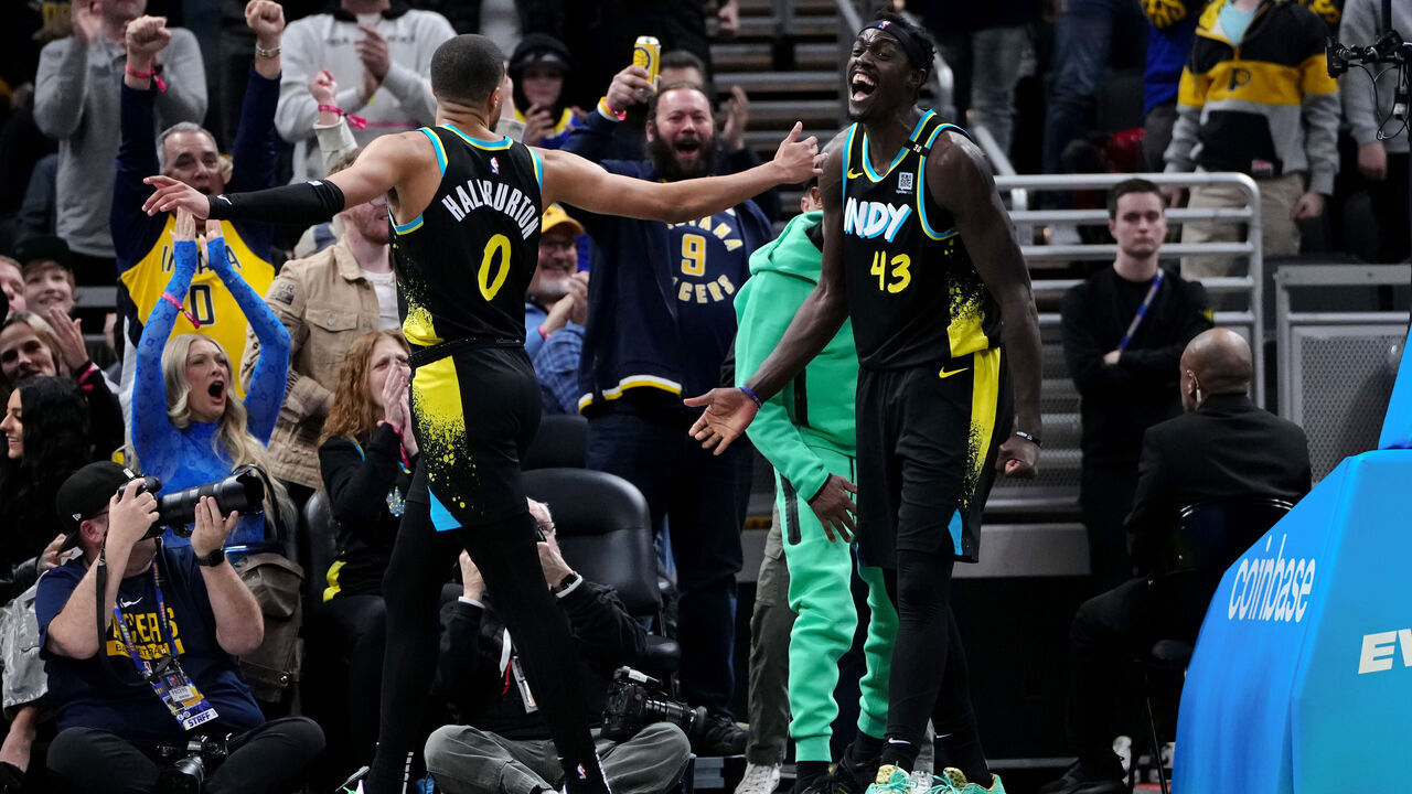 INDIANAPOLIS, INDIANA - FEBRUARY 28: Tyrese Haliburton #0 and Pascal Siakam #43 of the Indiana Pacers celebrate in the fourth quarter against the New Orleans Pelicans at Gainbridge Fieldhouse on February 28, 2024 in Indianapolis, Indiana.