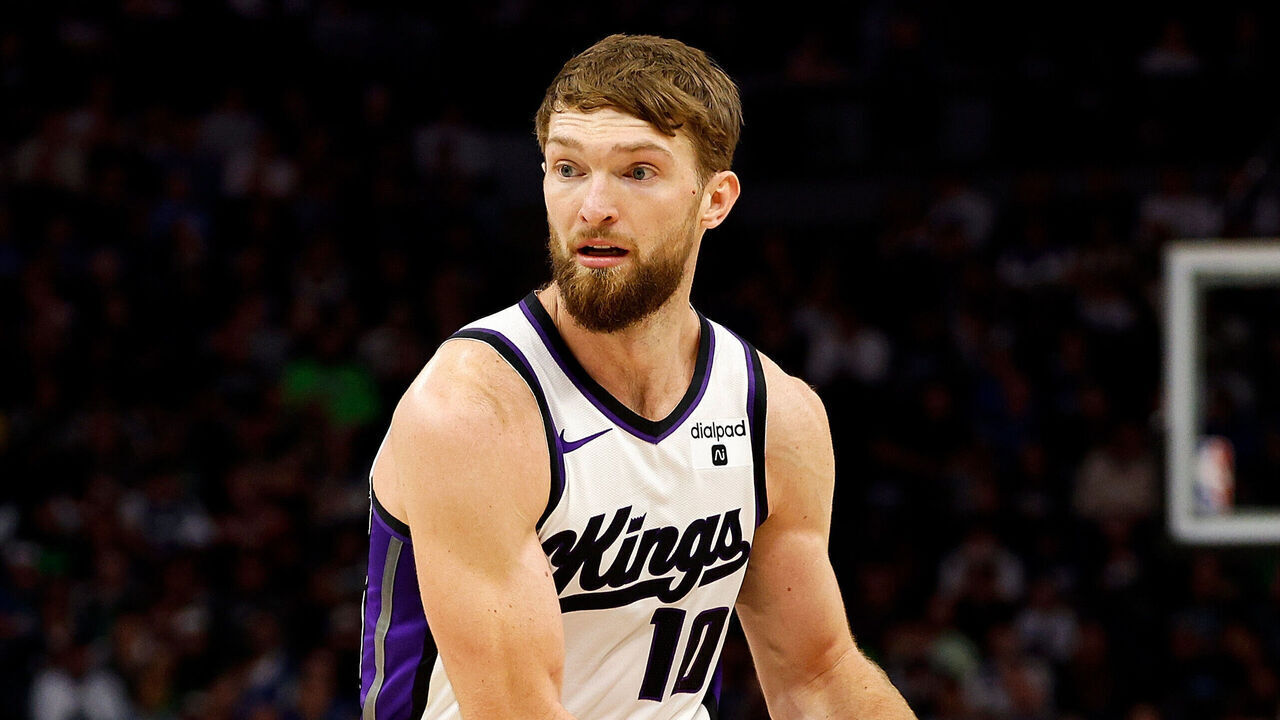 MINNEAPOLIS, MINNESOTA - MARCH 01: Domantas Sabonis #10 of the Sacramento Kings passes the ball against the Minnesota Timberwolves in the first quarter at Target Center on March 01, 2024 in Minneapolis, Minnesota.