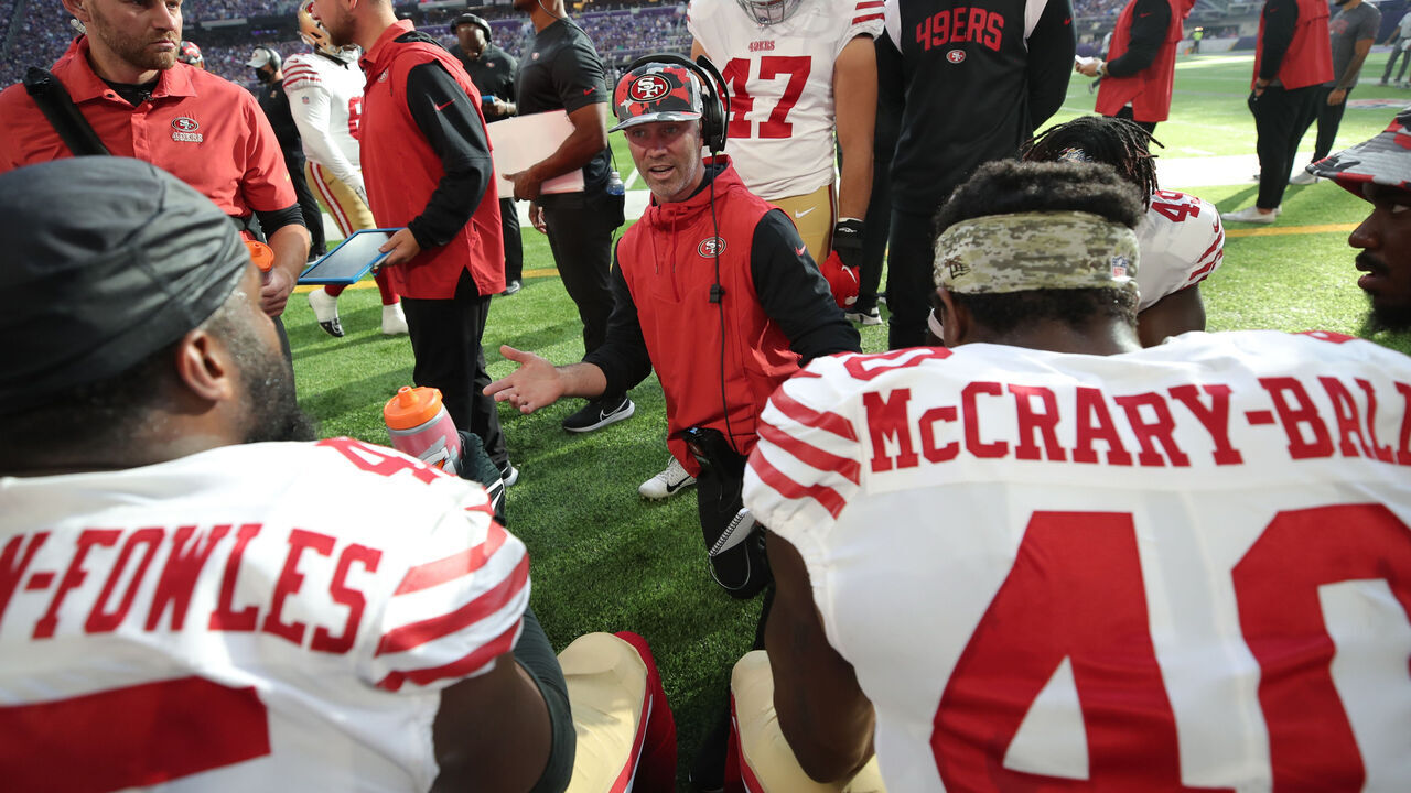 MINNEAPOLIS, MN - AUGUST 20: Defensive Assistant Coach Nick Sorensen of the San Francisco 49ers talks with the linebackers on the sideline during the game against the Minnesota Vikings at U.S. Bank Stadium on August 20, 2022 in Minneapolis, Minnesota. The 49ers defeated the Vikings 17-7.