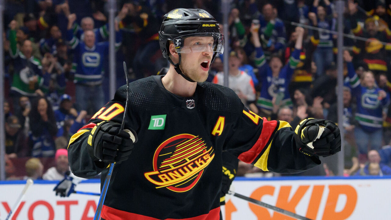 VANCOUVER, CANADA - JANUARY 20: Elias Pettersson #40 of the Vancouver Canucks celebrates after scoring a goal against the Toronto Maple Leafs during the third period of their NHL game at Rogers Arena on January 20, 2024 in Vancouver, British Columbia, Canada.