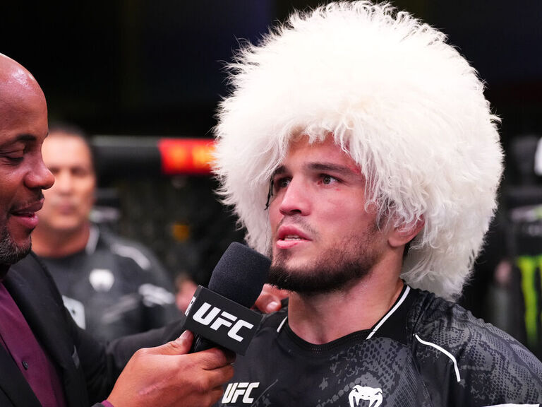 Umar Nurmagomedov Dominates Return Fight, Calls Out Cory Sandhagen ...