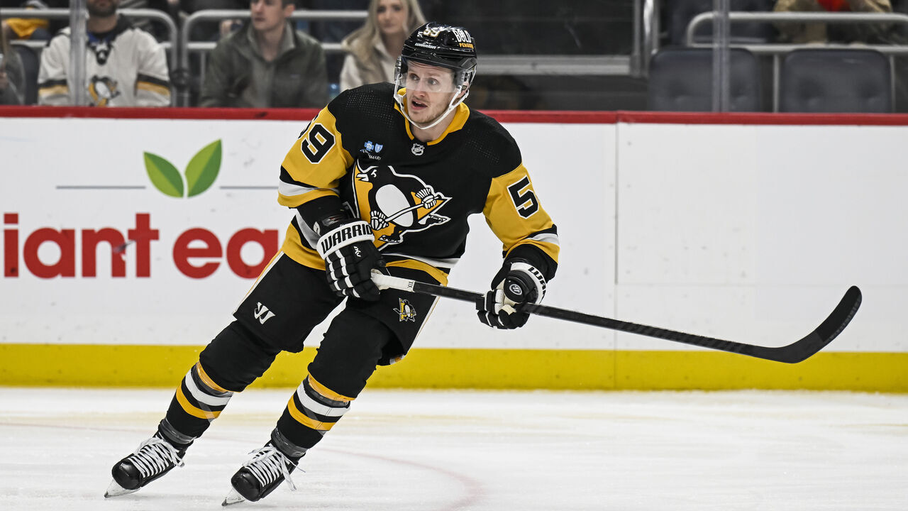 PITTSBURGH, PA - FEBRUARY 14: Pittsburgh Penguins left wing Jake Guentzel (59) skates during the first period in the NHL game between the Pittsburgh Penguins and the Florida Panthers on February 14, 2024, at PPG Paints Arena in Pittsburgh, PA.