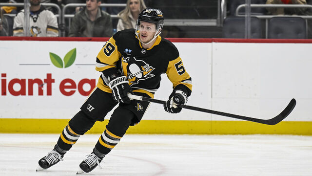 PITTSBURGH, PA - FEBRUARY 14: Pittsburgh Penguins left wing Jake Guentzel (59) skates during the first period in the NHL game between the Pittsburgh Penguins and the Florida Panthers on February 14, 2024, at PPG Paints Arena in Pittsburgh, PA.