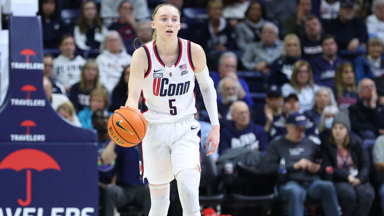 STORRS, CT - FEBRUARY 28: UConn Huskies guard Paige Bueckers (5) handles the ball during a women's college basketball game between Villanova Wildcats and UConn Huskies on February 28, 2024, at Harry A. Gampel Pavilion in Storrs, CT.