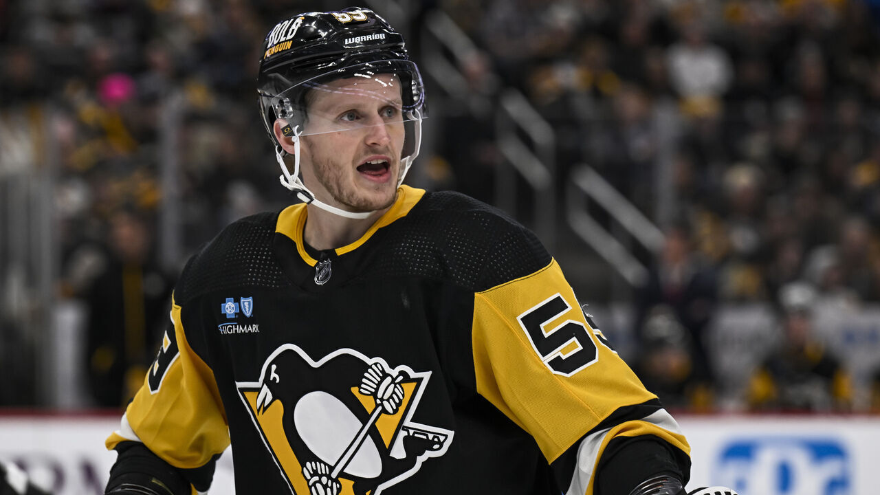PITTSBURGH, PA - FEBRUARY 14: Pittsburgh Penguins left wing Jake Guentzel (59) looks on during the second period in the NHL game between the Pittsburgh Penguins and the Florida Panthers on February 14, 2024, at PPG Paints Arena in Pittsburgh, PA.