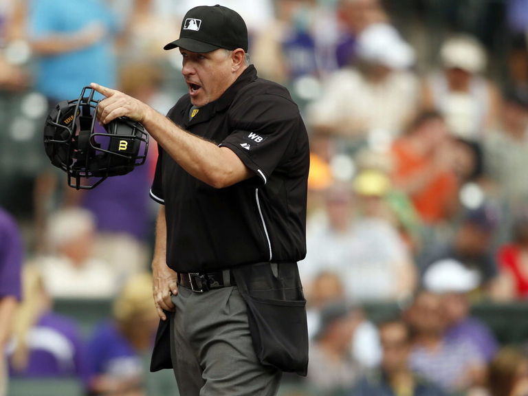 VIDEO: Umpire goes over the top with strikeout calls | theScore.com