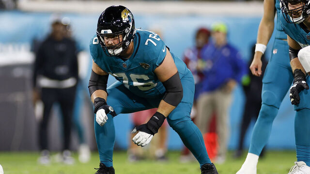 JACKSONVILLE, FL - DECEMBER 17: Jacksonville Jaguars guard Ezra Cleveland (76) lines up for a play during the game between the Jacksonville Jaguars and the Baltimore Ravens on December 17, 2023 at EverBank Stadium in Jacksonville, Fl.