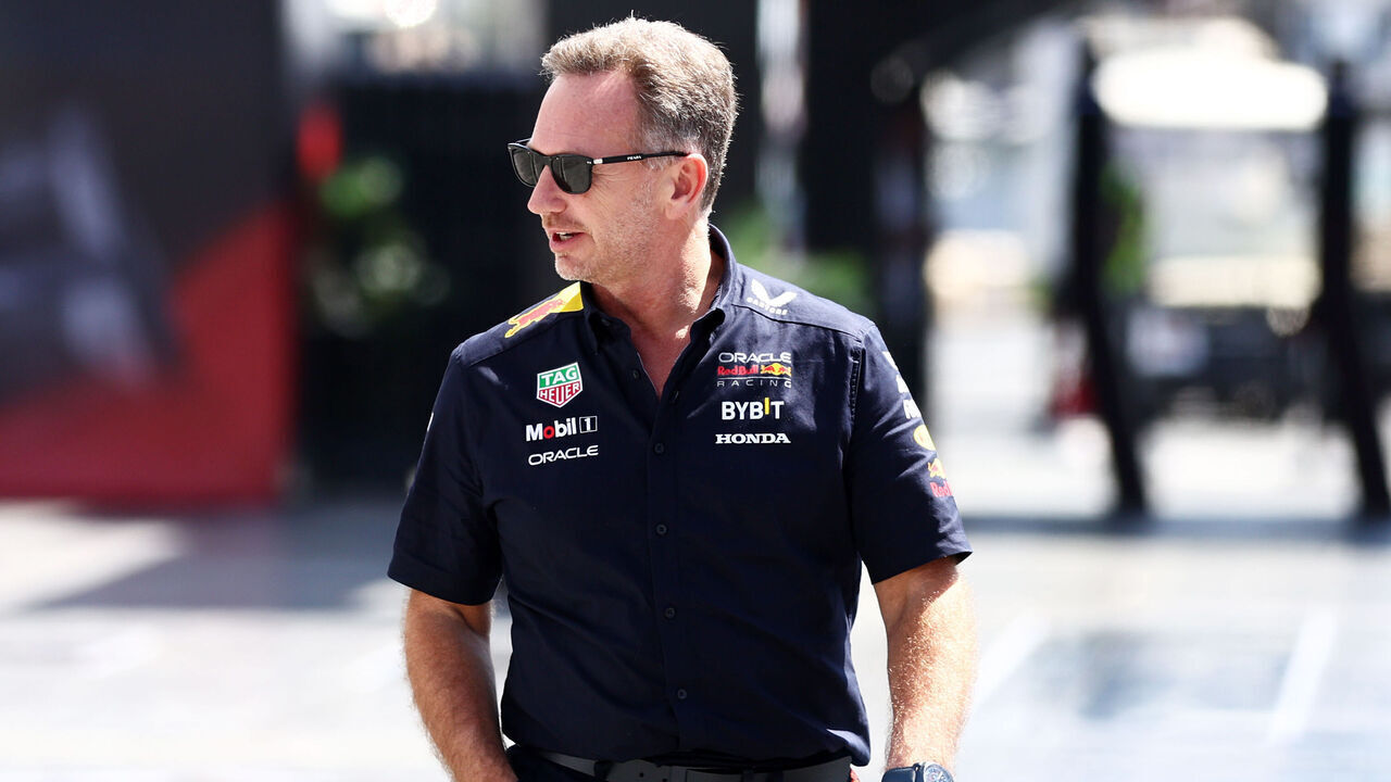 JEDDAH, SAUDI ARABIA - MARCH 07: Oracle Red Bull Racing Team Principal Christian Horner walks in the Paddock prior to practice ahead of the F1 Grand Prix of Saudi Arabia at Jeddah Corniche Circuit on March 07, 2024 in Jeddah, Saudi Arabia.