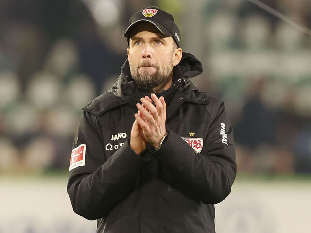 In-demand Stuttgart boss Hoeness extends contract until 2027 | theScore.com