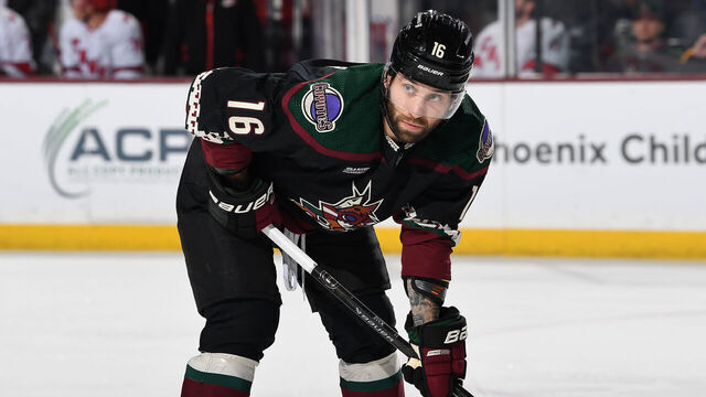 TEMPE, ARIZONA - FEBRUARY 16: Jason Zucker #16 of the Arizona Coyotes gets ready during a face off against the Carolina Hurricanes at Mullett Arena on February 16, 2024 in Tempe, Arizona.